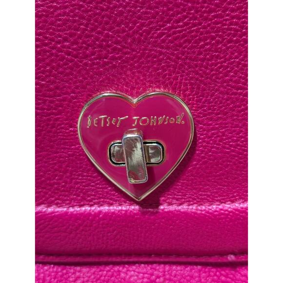 Betsey Johnson XoXo TROLLS Hot Pink W/ Charms Floral Lining Crossbody Bag Purse - Picture 2 of 7